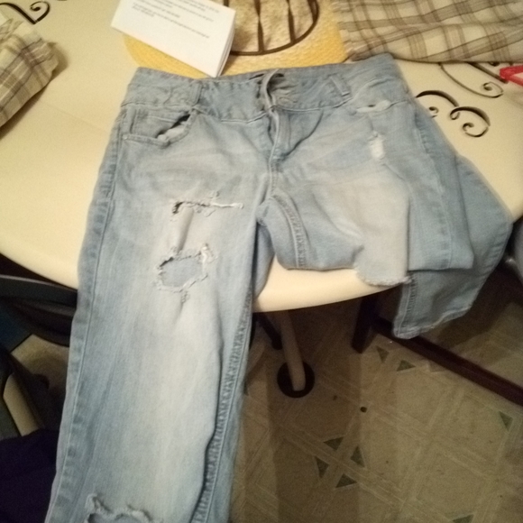 Leggings & Jeans - Picture 5 of 8